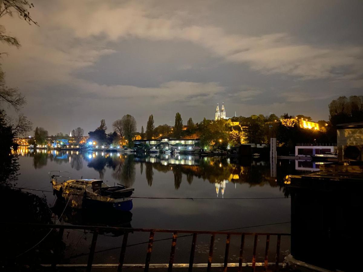 Houseboat Ginger Prague Otel Dış mekan fotoğraf